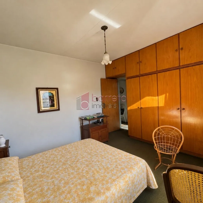 CASA TÉRREA COM EDÍCULA À VENDA NO JARDIM SANTANA EM JUNDIAÍ/SP