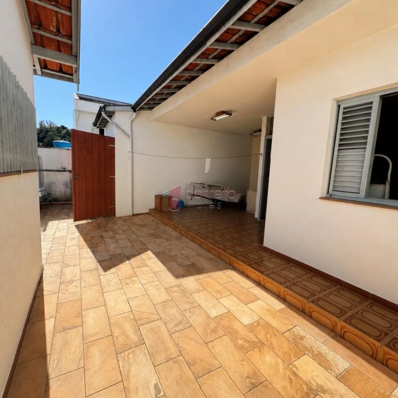 CASA TÉRREA COM EDÍCULA À VENDA NO JARDIM SANTANA EM JUNDIAÍ/SP
