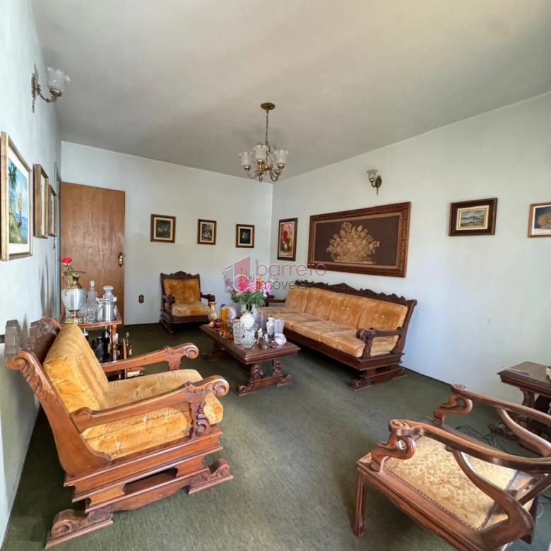 CASA TÉRREA COM EDÍCULA À VENDA NO JARDIM SANTANA EM JUNDIAÍ/SP