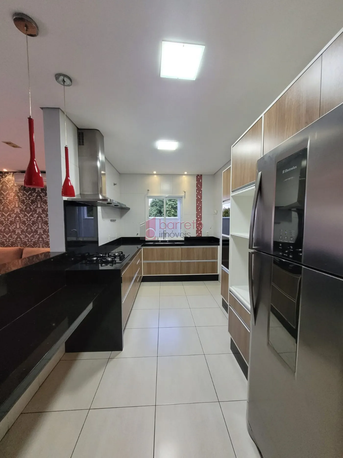 CASA TÉRREA SEMI-MOBILIADA PARA LOCAÇÃO NO CONDOMÍNIO VILAGGIO MEDEIROS – JUNDIAÍ/SP