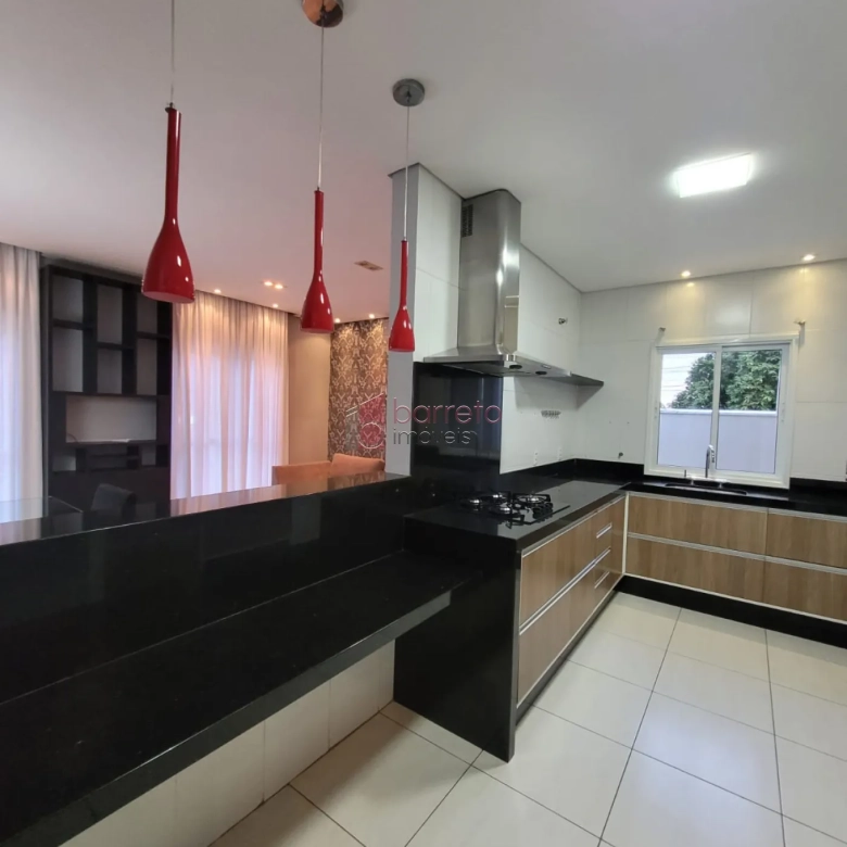 CASA TÉRREA SEMI-MOBILIADA PARA LOCAÇÃO NO CONDOMÍNIO VILAGGIO MEDEIROS – JUNDIAÍ/SP