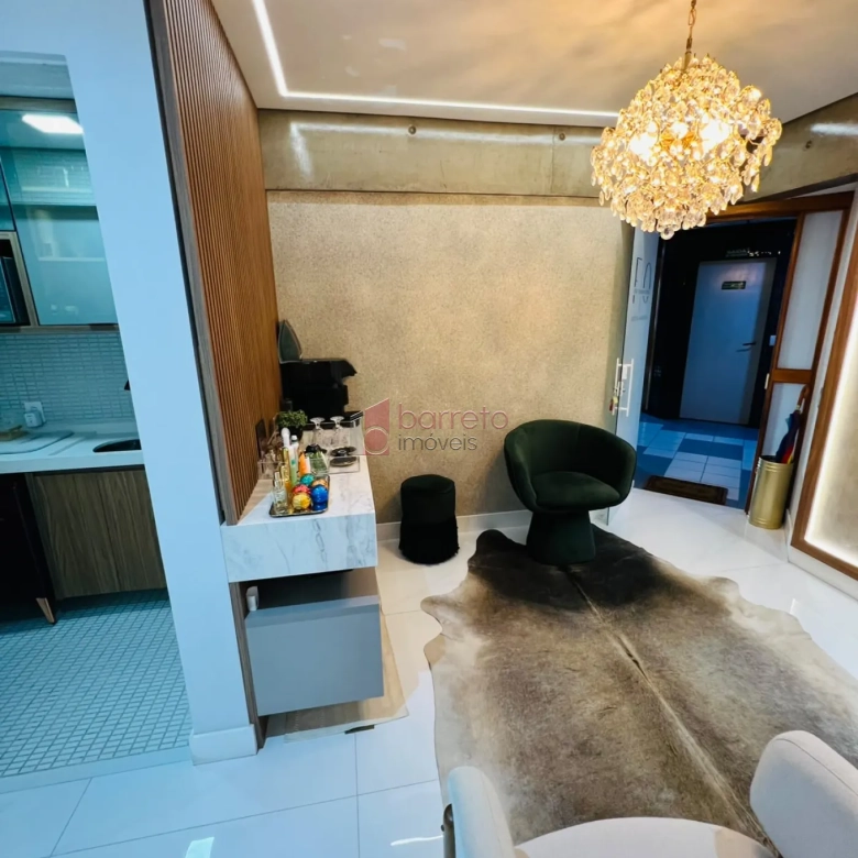 SALA COMERCIAL MOBILIADA PARA LOCAÇÃO NO CONDOMÍNIO NINO PLAZA – JUNDIAÍ/SP