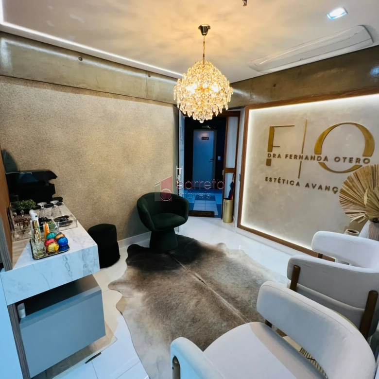 SALA COMERCIAL MOBILIADA PARA LOCAÇÃO NO CONDOMÍNIO NINO PLAZA – JUNDIAÍ/SP