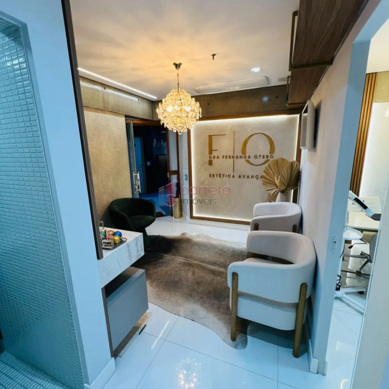 SALA COMERCIAL MOBILIADA PARA LOCAÇÃO NO CONDOMÍNIO NINO PLAZA – JUNDIAÍ/SP