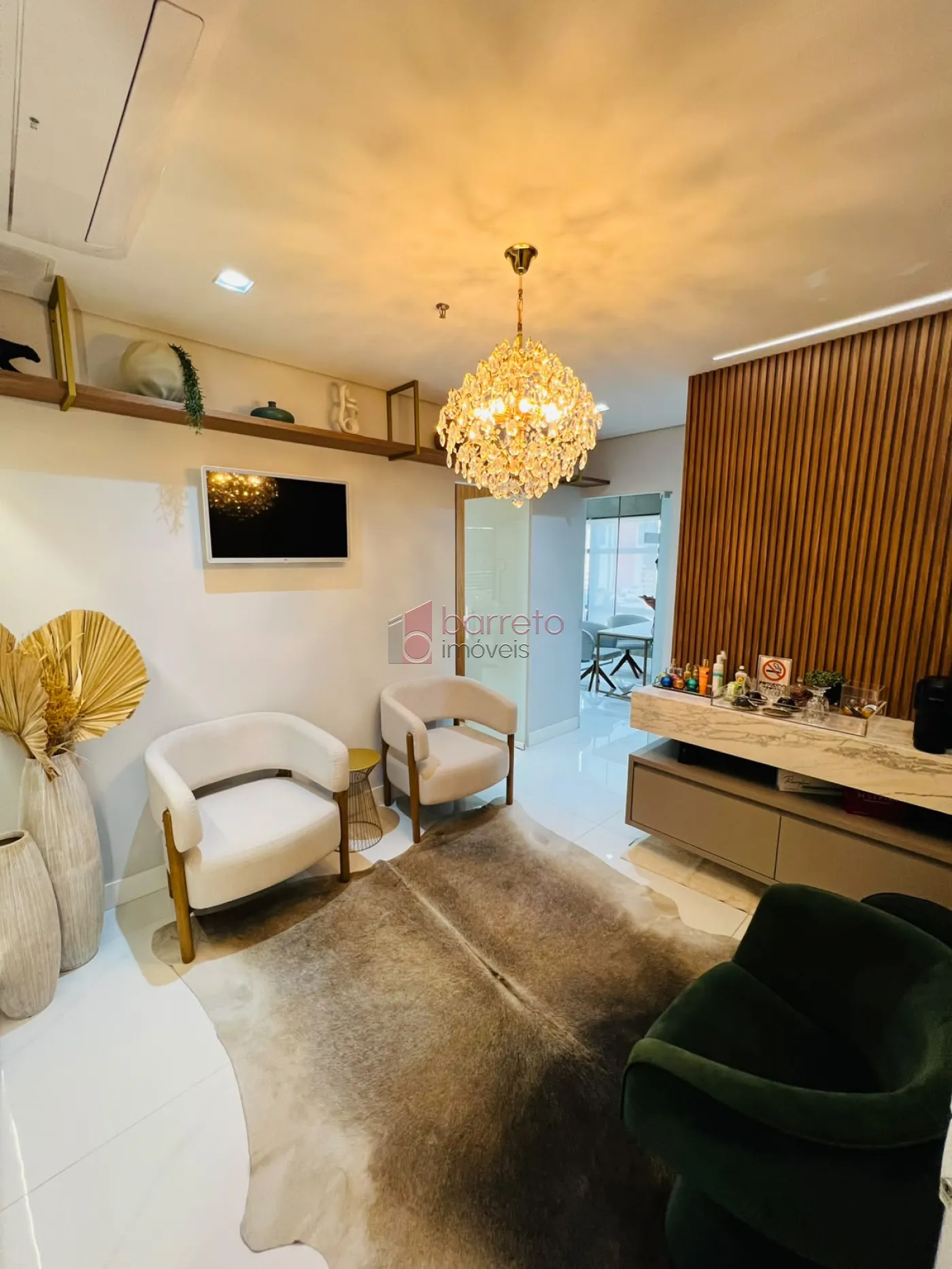 SALA COMERCIAL MOBILIADA PARA LOCAÇÃO NO CONDOMÍNIO NINO PLAZA – JUNDIAÍ/SP