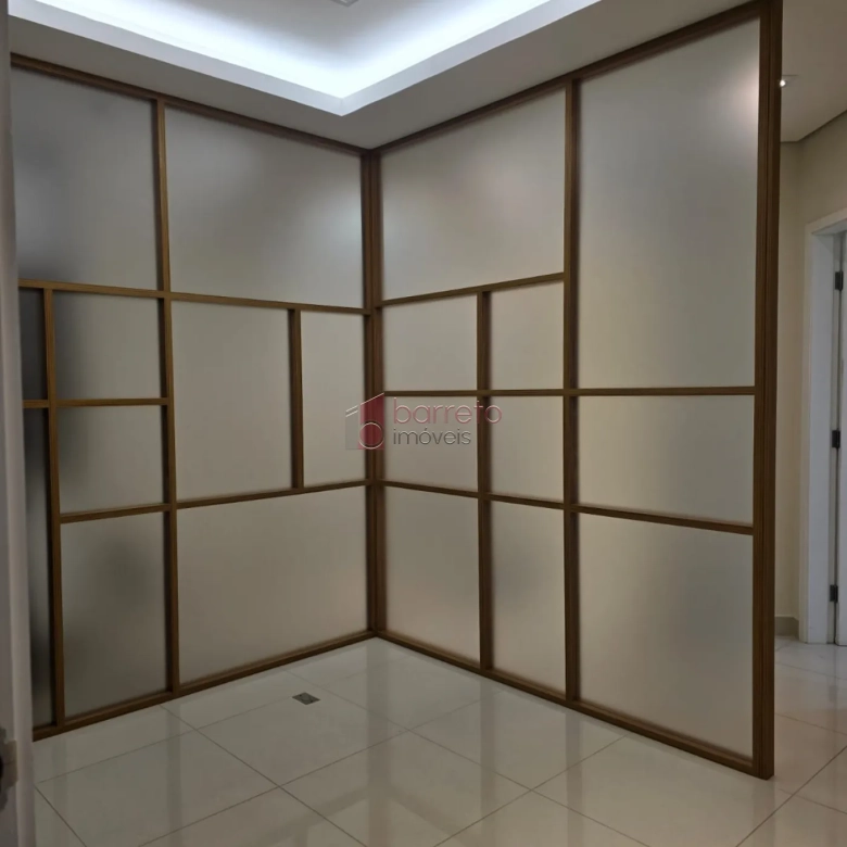 SALA COMERCIAL PARA LOCAÇÃO E VENDA NO EDIFÍCIO NO GOLDEN OFFICE – JUNDIAÍ/SP