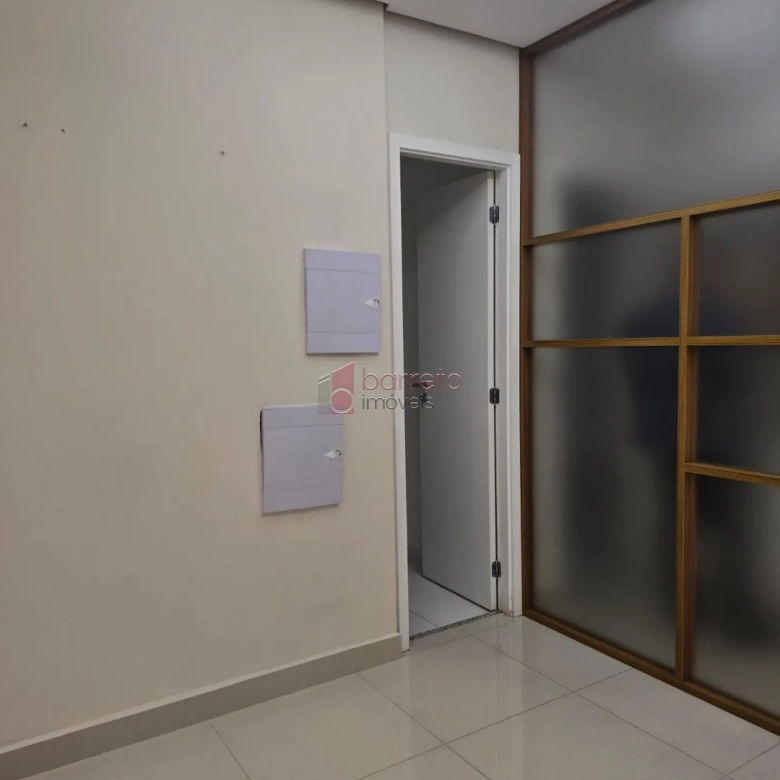 SALA COMERCIAL PARA LOCAÇÃO E VENDA NO EDIFÍCIO NO GOLDEN OFFICE – JUNDIAÍ/SP