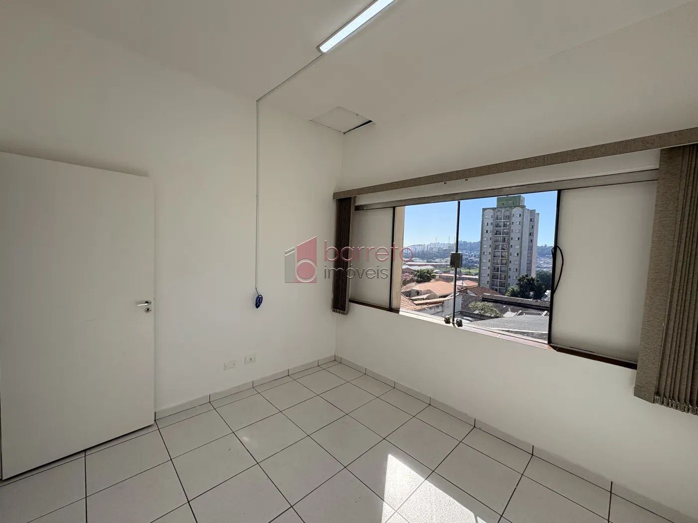 SALA-COMERCIAL-PARA-LOCACAO-NO-CENTRO-JUNDIAISP-L6441 SALA COMERCIAL PARA LOCAÇÃO NO CENTRO – JUNDIAÍ/SP