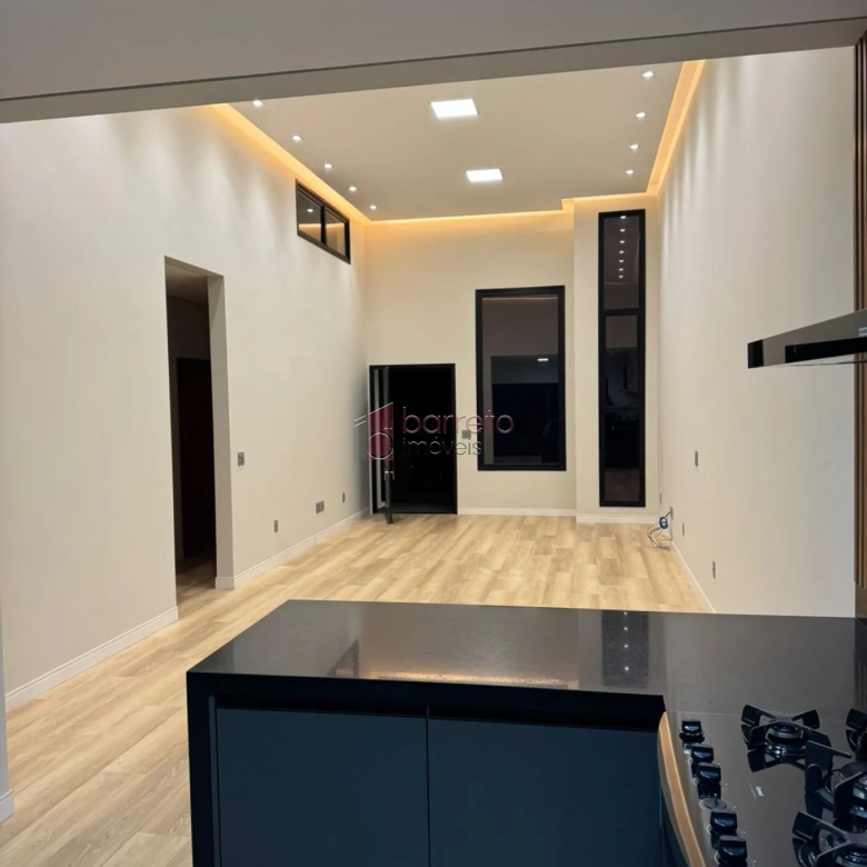 CASA À VENDA NO CONDOMÍNIO PHYTUS – CABREÚVA/SP