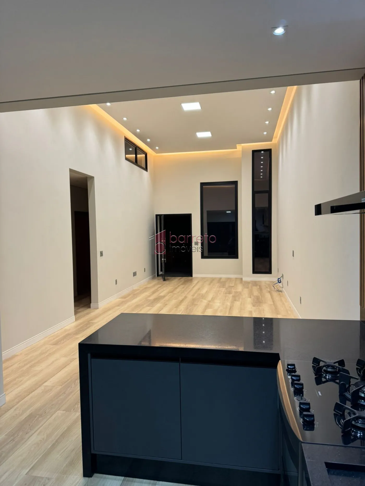 CASA À VENDA NO CONDOMÍNIO PHYTUS – CABREÚVA/SP