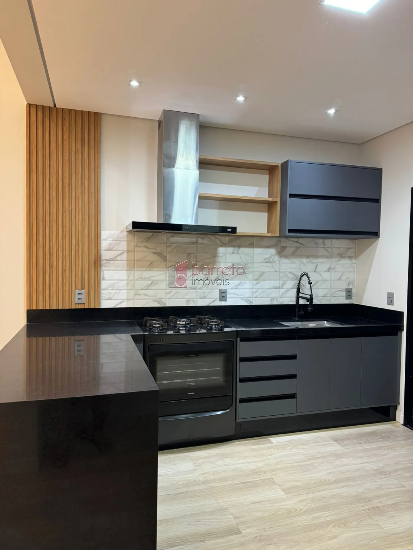 CASA À VENDA NO CONDOMÍNIO PHYTUS – CABREÚVA/SP