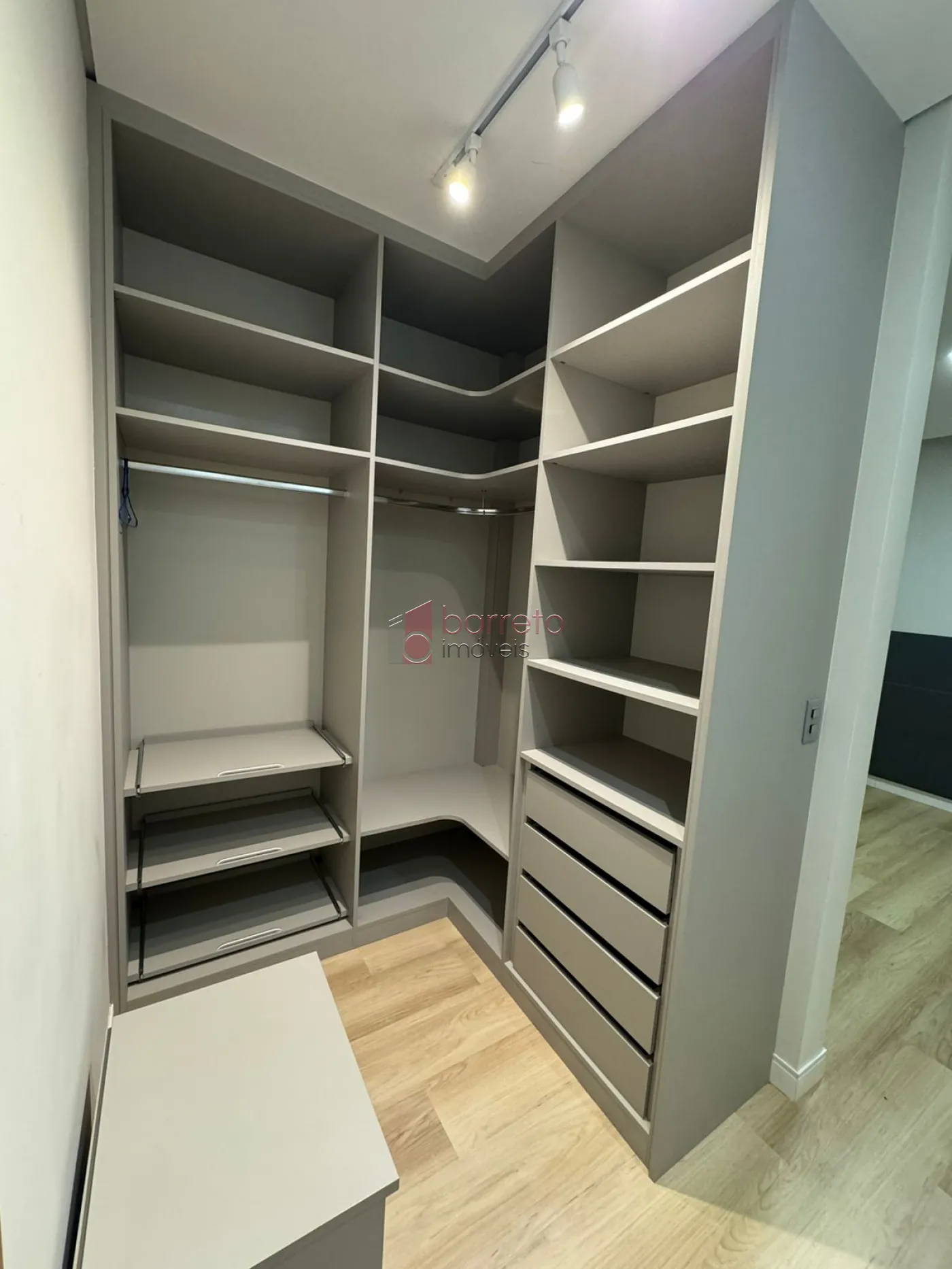 CASA À VENDA NO CONDOMÍNIO PHYTUS – CABREÚVA/SP