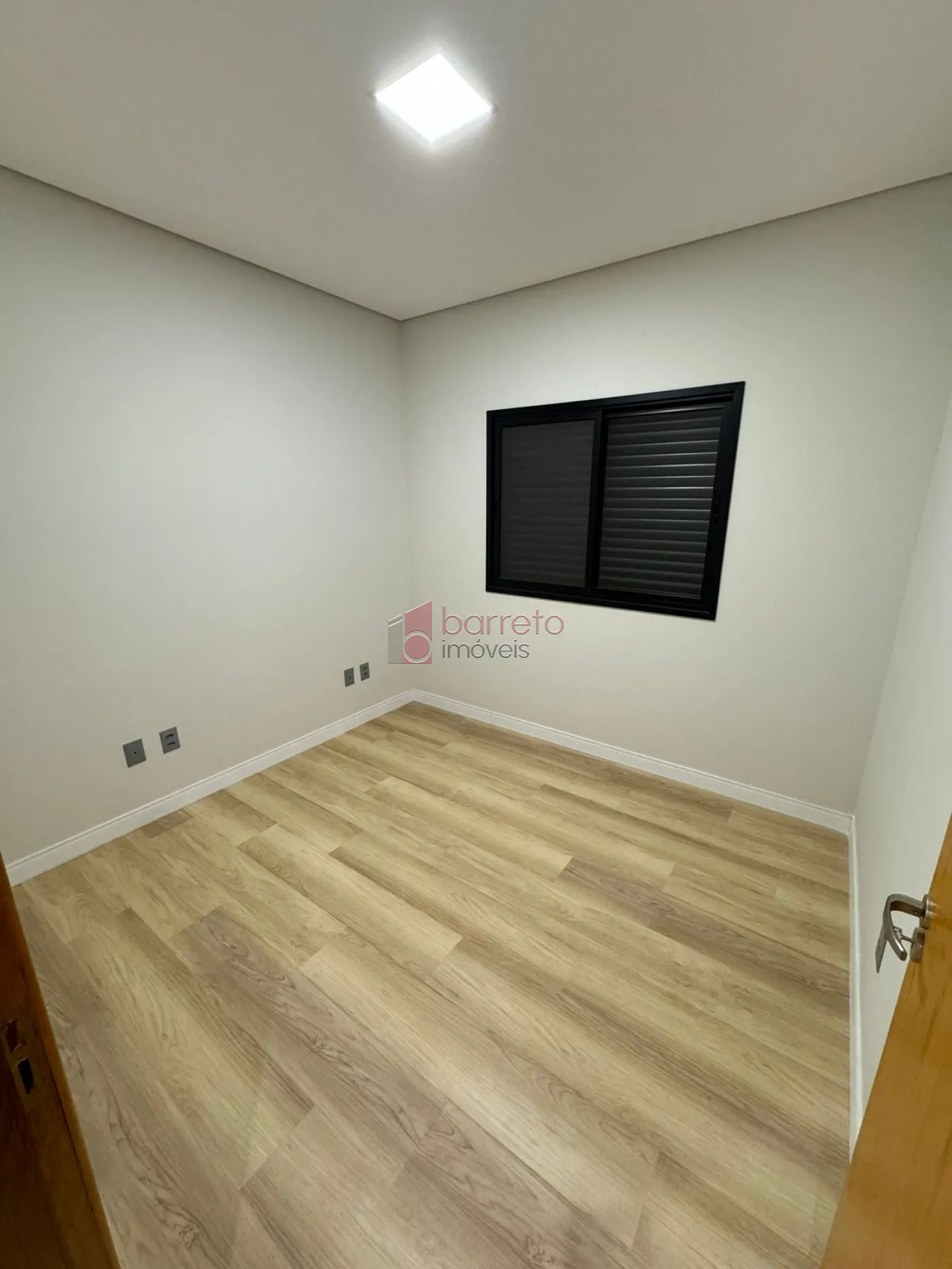 CASA À VENDA NO CONDOMÍNIO PHYTUS – CABREÚVA/SP