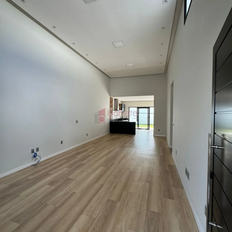 CASA À VENDA NO CONDOMÍNIO PHYTUS – CABREÚVA/SP