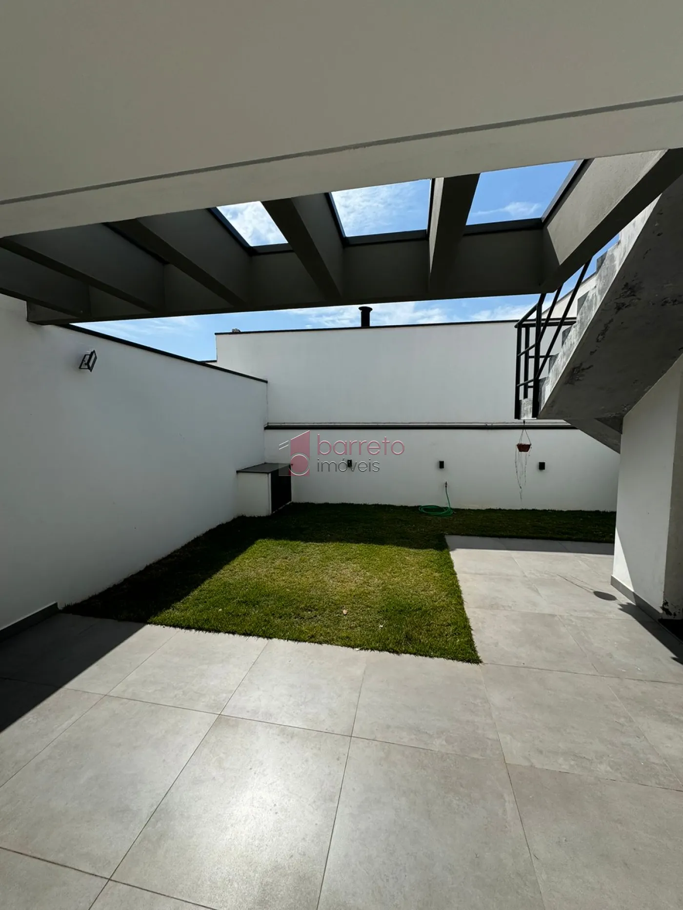CASA À VENDA NO CONDOMÍNIO PHYTUS – CABREÚVA/SP