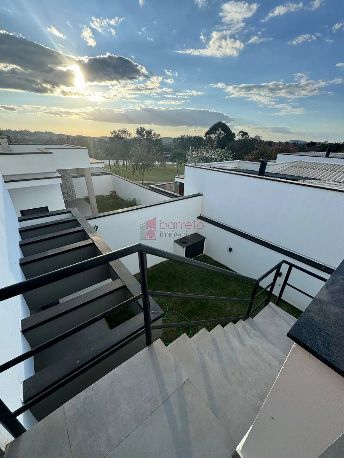 CASA À VENDA NO CONDOMÍNIO PHYTUS – CABREÚVA/SP