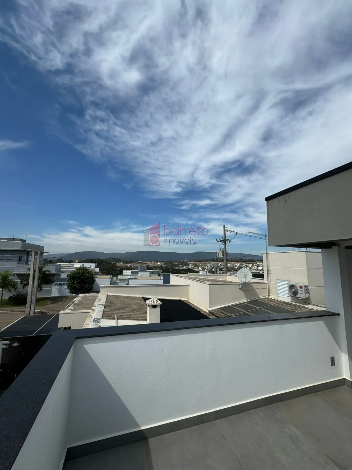 CASA À VENDA NO CONDOMÍNIO PHYTUS – CABREÚVA/SP
