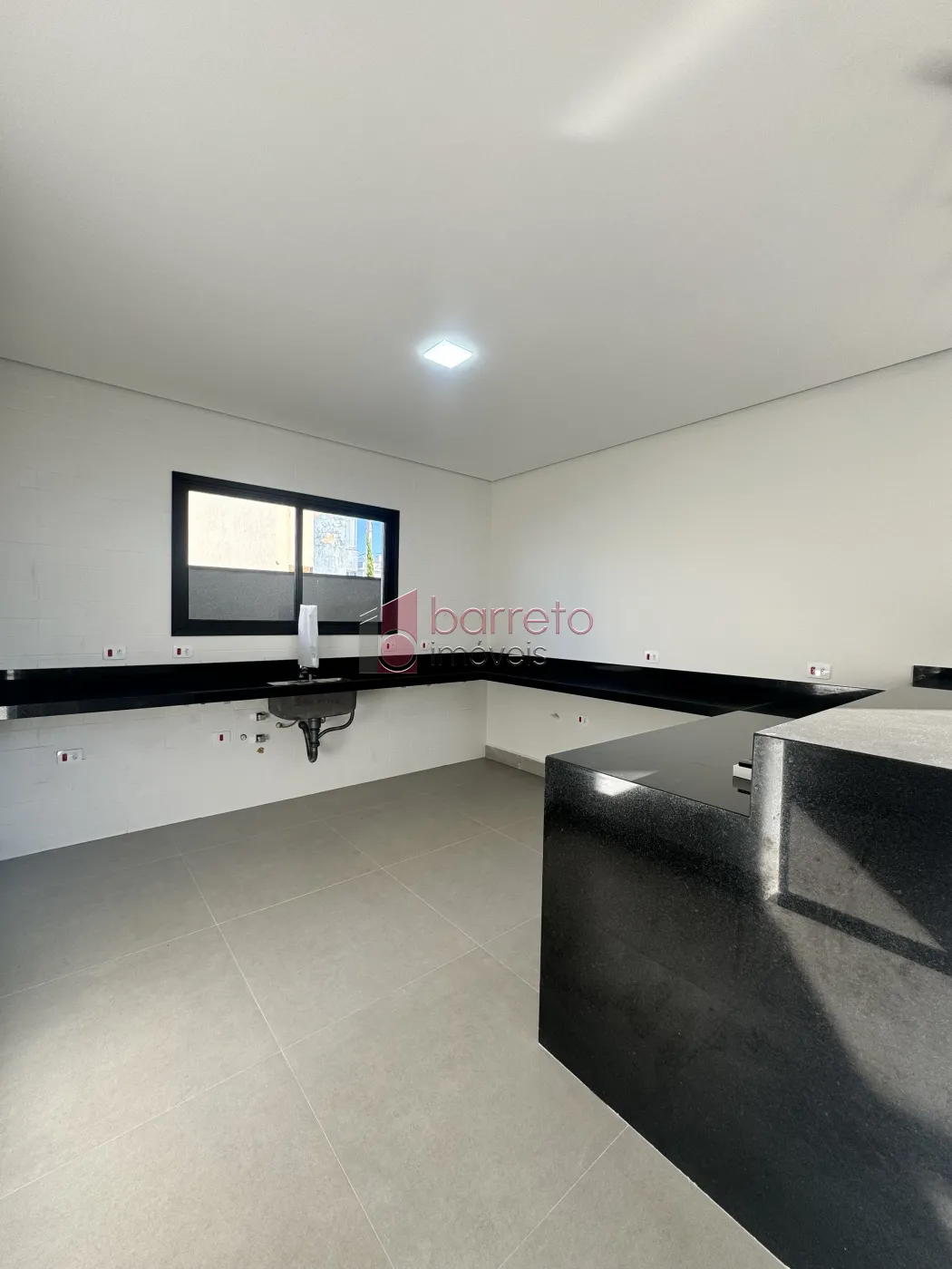 CASA TÉRREA À VENDA – COM 4 QUARTOS – GRAN VILLE SÃO VENÂNCIO – ITUPEVA/SP