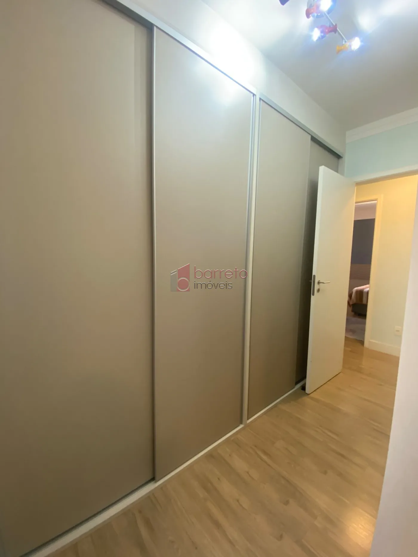APARTAMENTO À VENDA NO CONDOMÍNIO ALTA VISTA EM JUNDIAÍ/SP