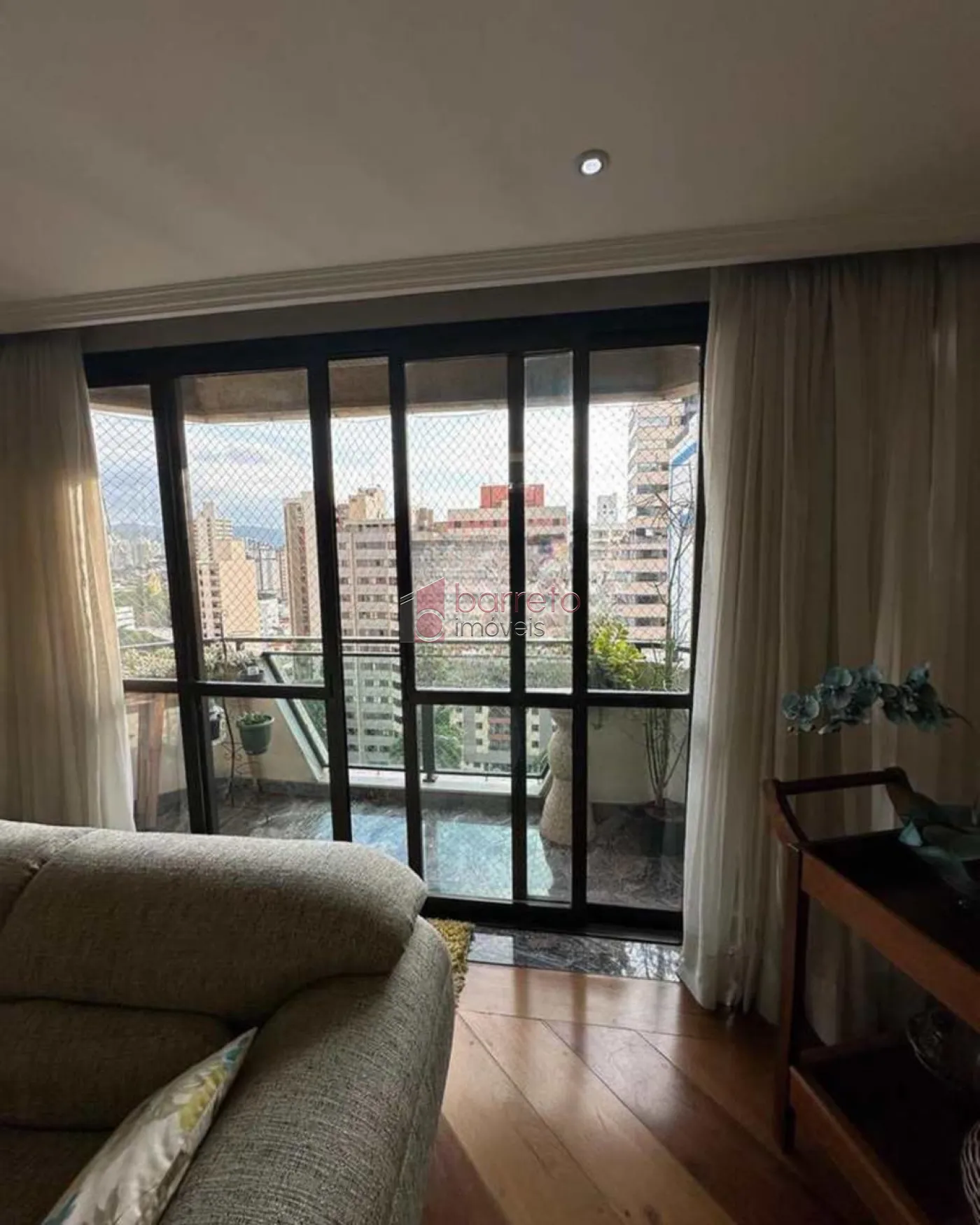 APARTAMENTO ALTO PADRÃO COM 3 DORMITÓRIOS À VENDA NO CENTRO DE JUNDIAÍ/SP