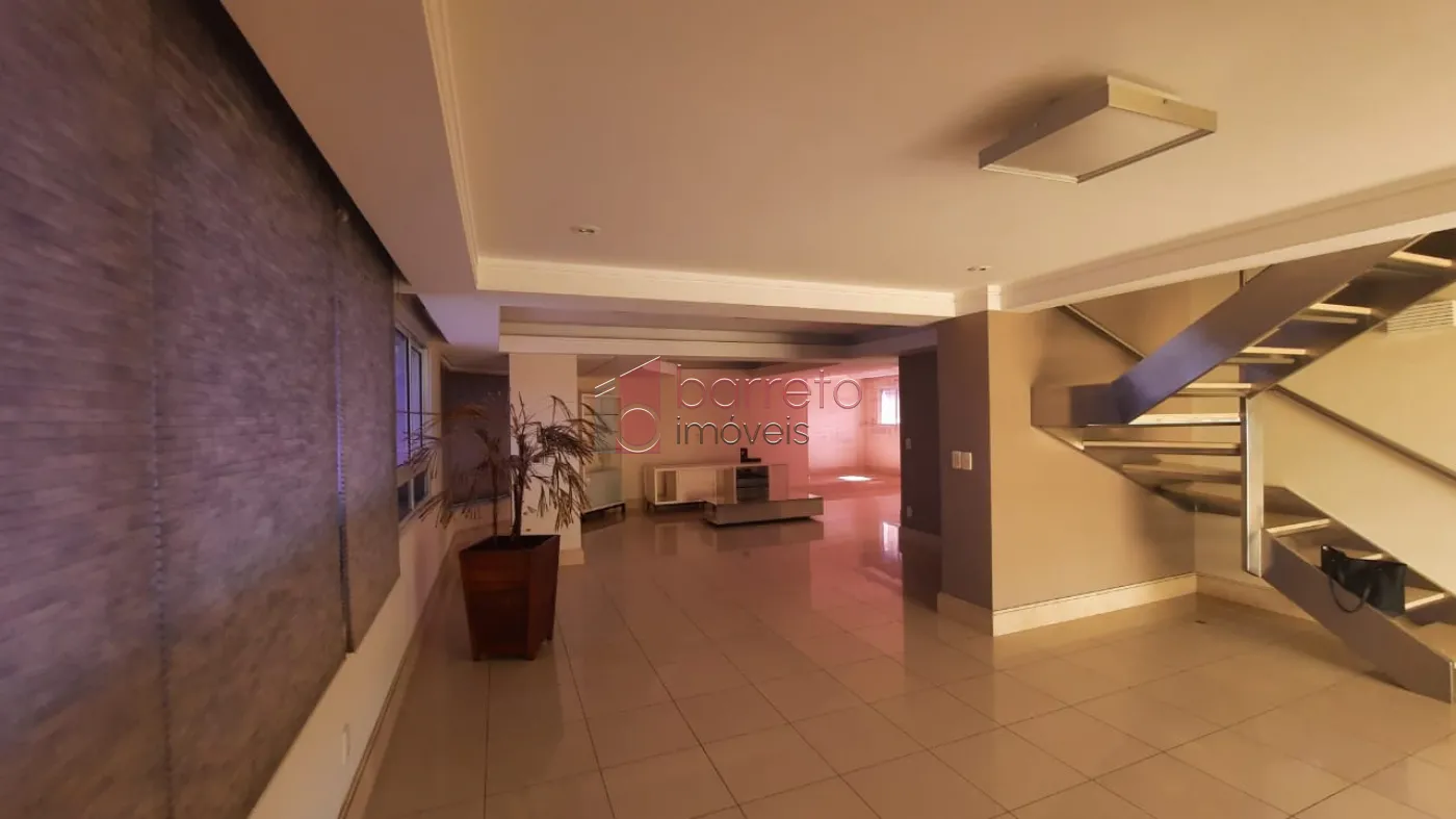 COBERTURA ESTILO DUPLEX PARA VENDA E LOCAÇÃO NO CONDOMÍNIO MAISON CLASSIC – JUNDIAÍ/SP