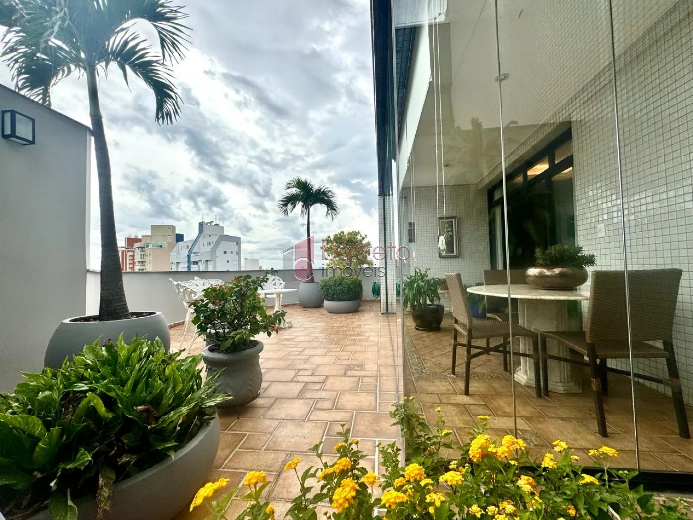 APARTAMENTO COBERTURA COM 03 QUARTOS À VENDA – CENTRO – JUNDIAÍ/SP