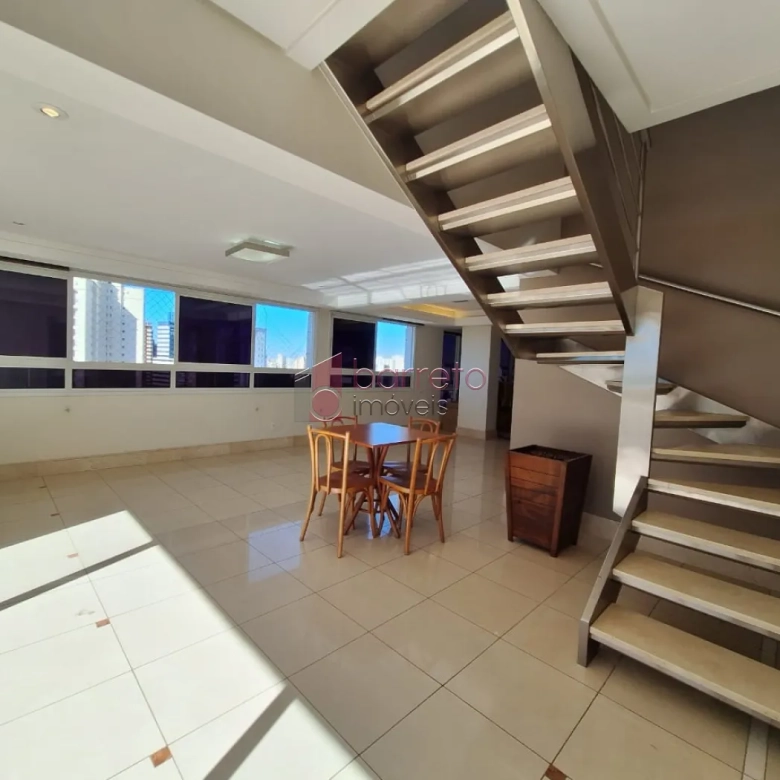 COBERTURA ESTILO DUPLEX PARA VENDA E LOCAÇÃO NO CONDOMÍNIO MAISON CLASSIC – JUNDIAÍ/SP