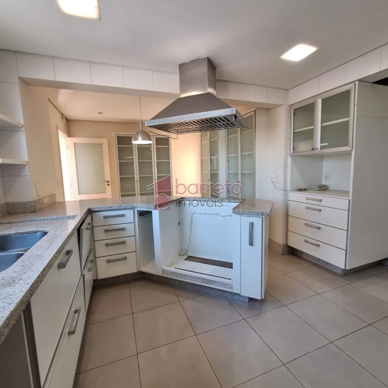 COBERTURA ESTILO DUPLEX PARA VENDA E LOCAÇÃO NO CONDOMÍNIO MAISON CLASSIC – JUNDIAÍ/SP