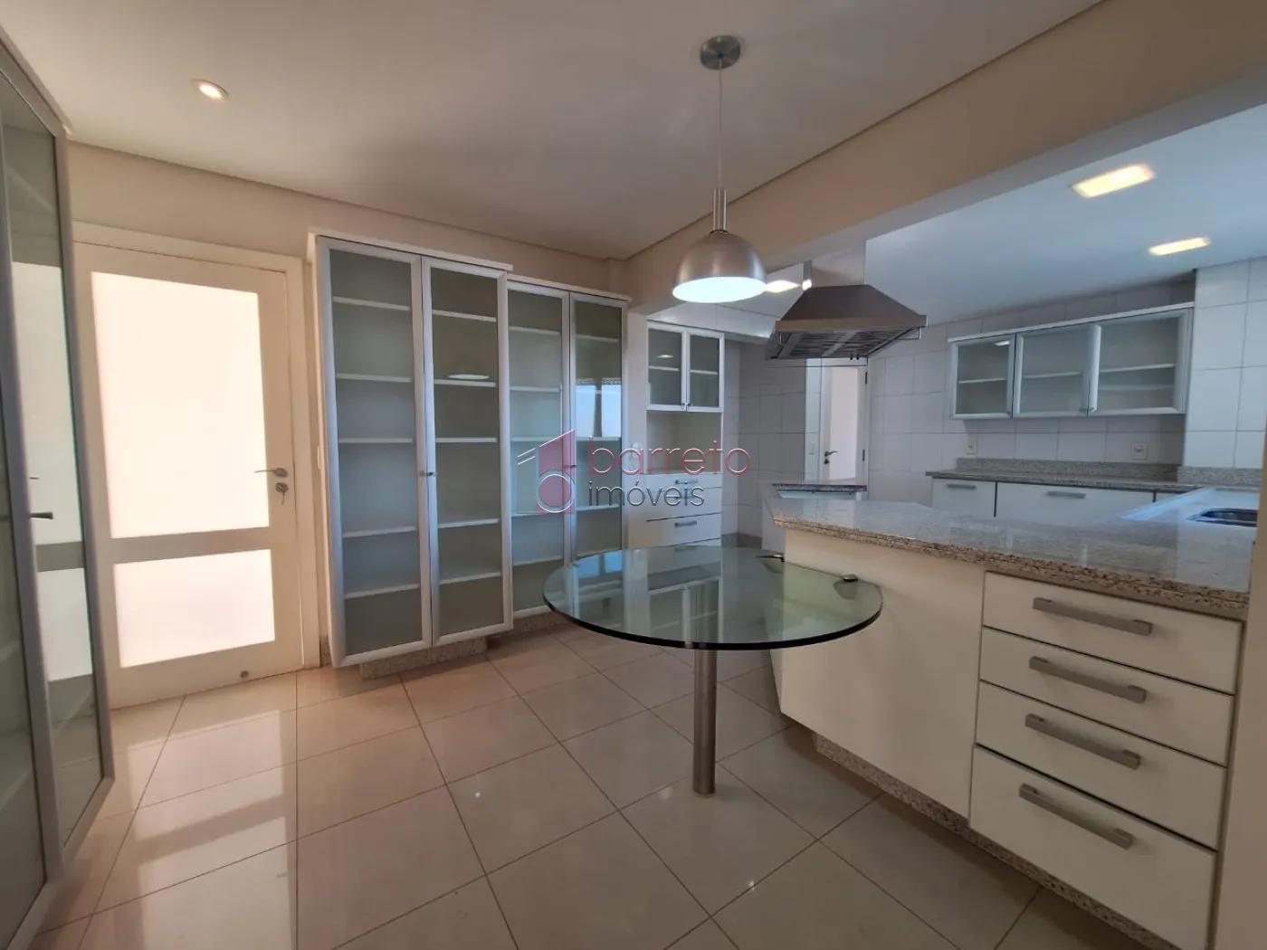 COBERTURA ESTILO DUPLEX PARA VENDA E LOCAÇÃO NO CONDOMÍNIO MAISON CLASSIC – JUNDIAÍ/SP