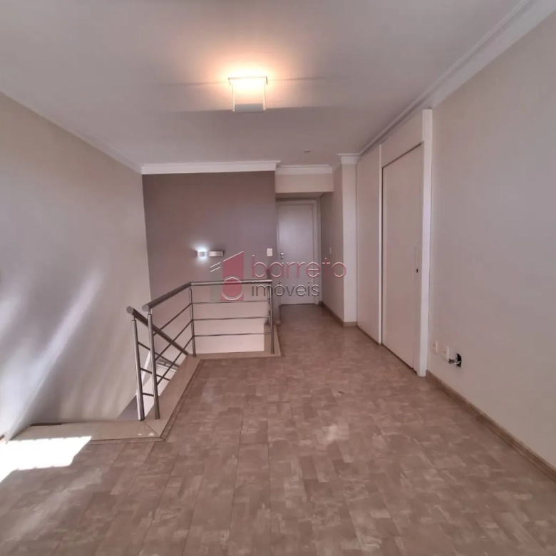 COBERTURA ESTILO DUPLEX PARA VENDA E LOCAÇÃO NO CONDOMÍNIO MAISON CLASSIC – JUNDIAÍ/SP