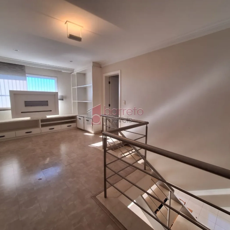 COBERTURA ESTILO DUPLEX PARA VENDA E LOCAÇÃO NO CONDOMÍNIO MAISON CLASSIC – JUNDIAÍ/SP