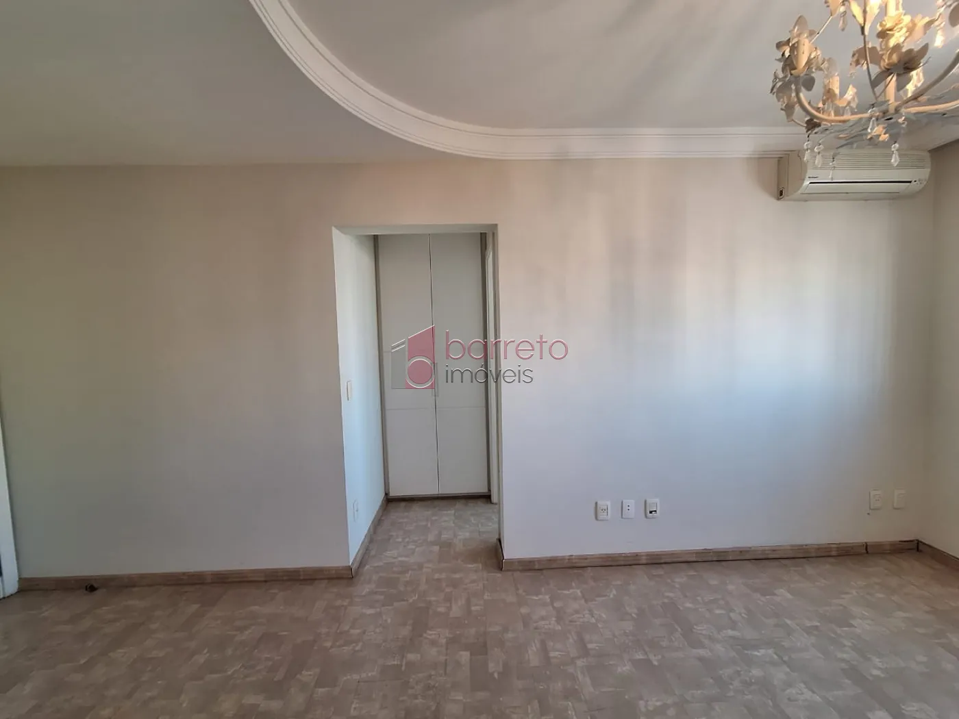 COBERTURA ESTILO DUPLEX PARA VENDA E LOCAÇÃO NO CONDOMÍNIO MAISON CLASSIC – JUNDIAÍ/SP