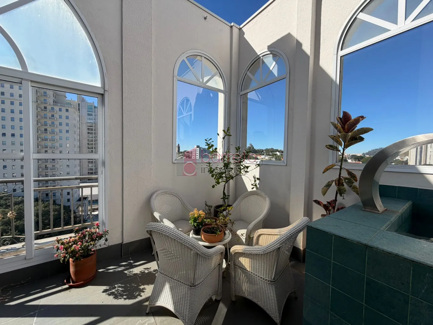 COBERTURA DUPLEX COM 04 SUÍTES À VENDA NO CONDOMÍNIO LE PARC RESIDENCE – JUNDIAÍ/SP