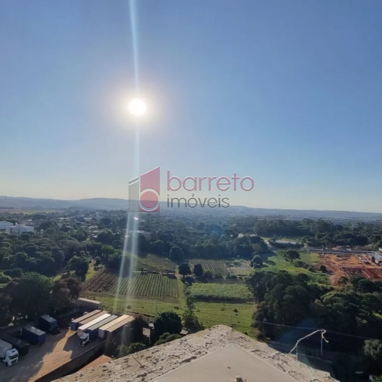 FINA COBERTURA COM VISTA PANORÂMICA À VENDA NO CONDOMÍNIO BOSQUE DOS JURITIS – BAIRRO MEDEIROS – JUNDIAÍ/SP