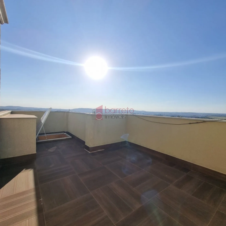 FINA COBERTURA COM VISTA PANORÂMICA À VENDA NO CONDOMÍNIO BOSQUE DOS JURITIS – BAIRRO MEDEIROS – JUNDIAÍ/SP