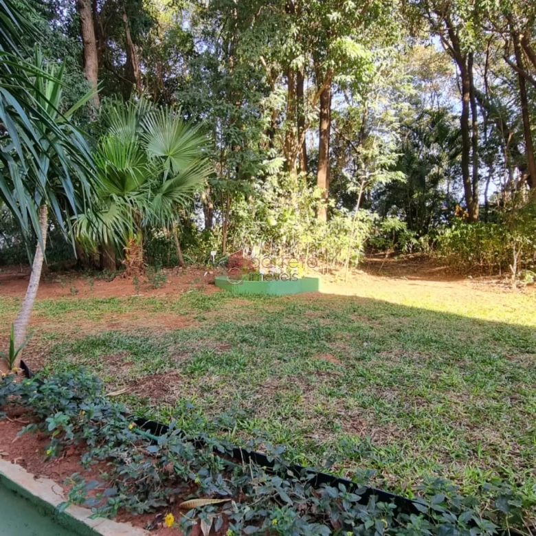 FINA COBERTURA COM VISTA PANORÂMICA À VENDA NO CONDOMÍNIO BOSQUE DOS JURITIS – BAIRRO MEDEIROS – JUNDIAÍ/SP