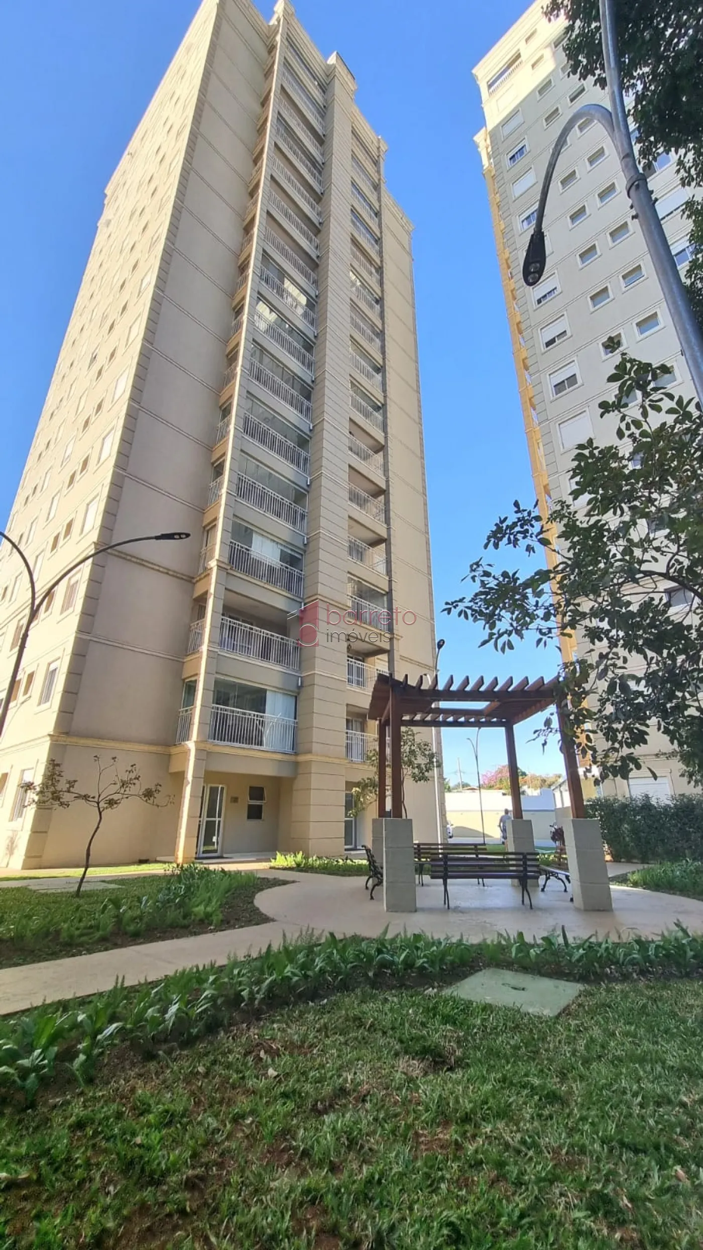 FINA COBERTURA COM VISTA PANORÂMICA À VENDA NO CONDOMÍNIO BOSQUE DOS JURITIS – BAIRRO MEDEIROS – JUNDIAÍ/SP