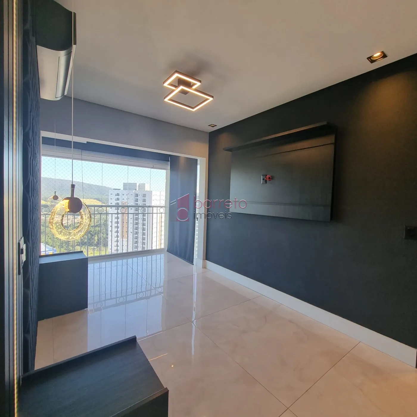 FINA COBERTURA COM VISTA PANORÂMICA À VENDA NO CONDOMÍNIO BOSQUE DOS JURITIS – BAIRRO MEDEIROS – JUNDIAÍ/SP