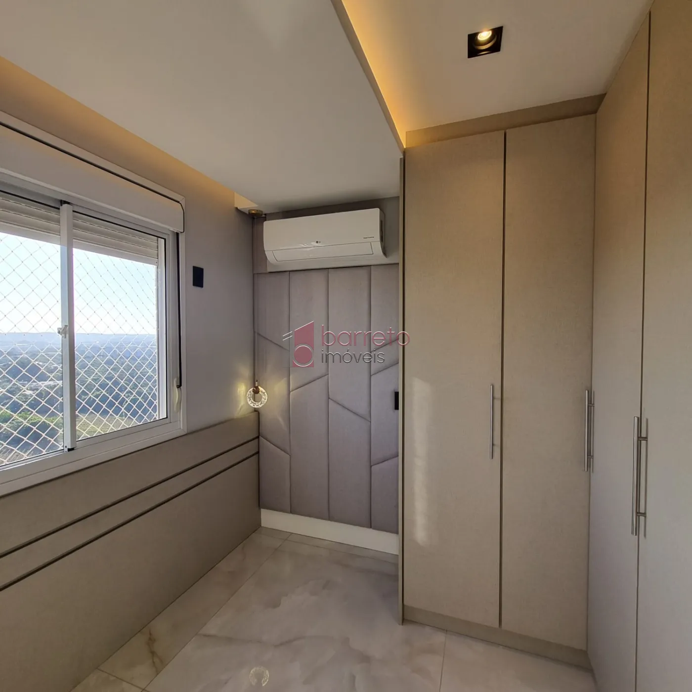 FINA COBERTURA COM VISTA PANORÂMICA À VENDA NO CONDOMÍNIO BOSQUE DOS JURITIS – BAIRRO MEDEIROS – JUNDIAÍ/SP
