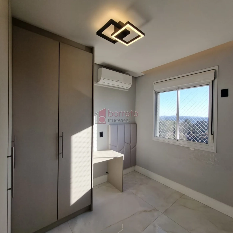FINA COBERTURA COM VISTA PANORÂMICA À VENDA NO CONDOMÍNIO BOSQUE DOS JURITIS – BAIRRO MEDEIROS – JUNDIAÍ/SP