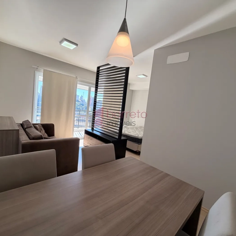 FLAT SEMI MOBILIADO PARA LOCAÇÃO NO CONDOMÍNIO IN DESING NA VILA ARENS – JUNDIAÍ/SP