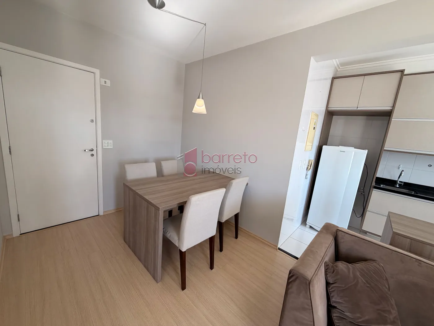 FLAT SEMI MOBILIADO PARA LOCAÇÃO NO CONDOMÍNIO IN DESING NA VILA ARENS – JUNDIAÍ/SP