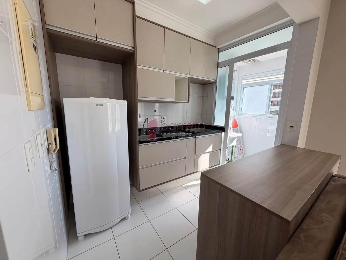 FLAT SEMI MOBILIADO PARA LOCAÇÃO NO CONDOMÍNIO IN DESING NA VILA ARENS – JUNDIAÍ/SP