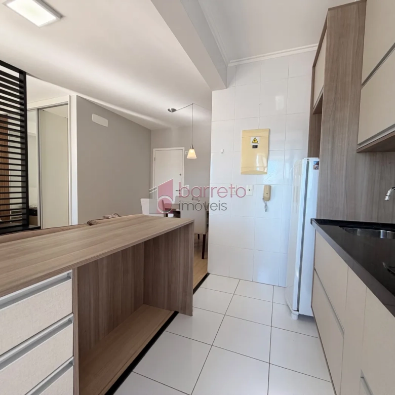 FLAT SEMI MOBILIADO PARA LOCAÇÃO NO CONDOMÍNIO IN DESING NA VILA ARENS – JUNDIAÍ/SP