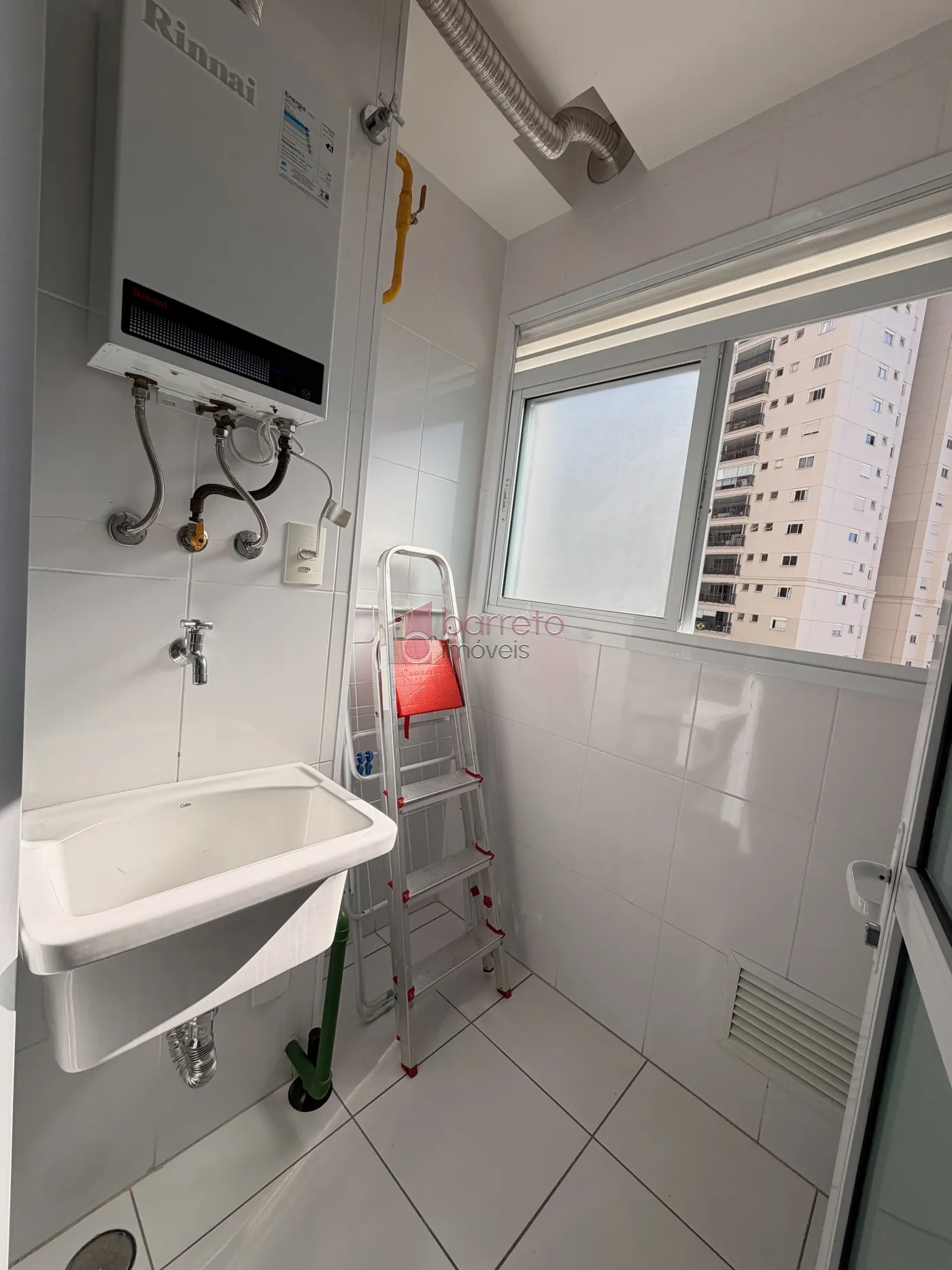 FLAT SEMI MOBILIADO PARA LOCAÇÃO NO CONDOMÍNIO IN DESING NA VILA ARENS – JUNDIAÍ/SP