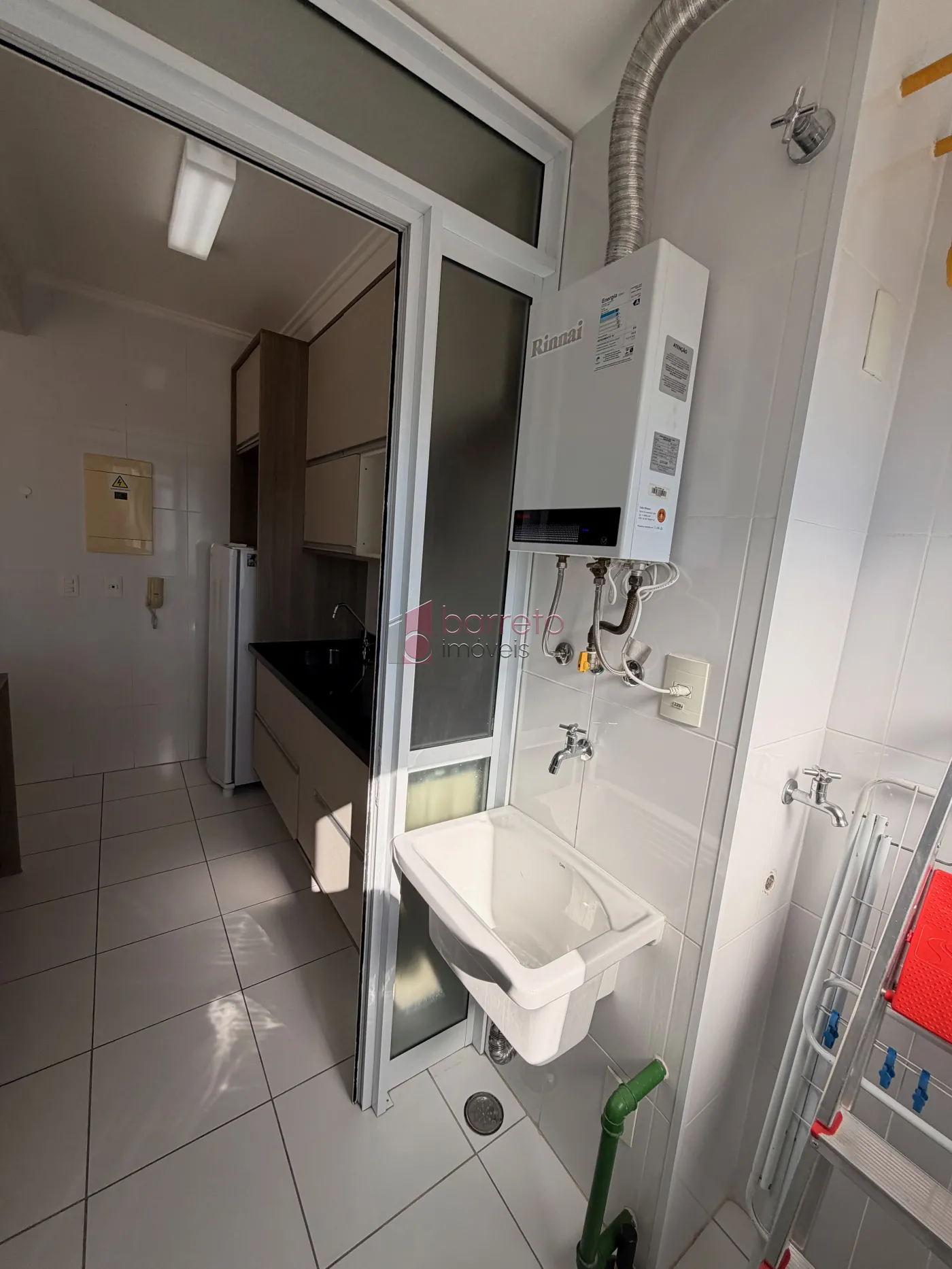 FLAT SEMI MOBILIADO PARA LOCAÇÃO NO CONDOMÍNIO IN DESING NA VILA ARENS – JUNDIAÍ/SP