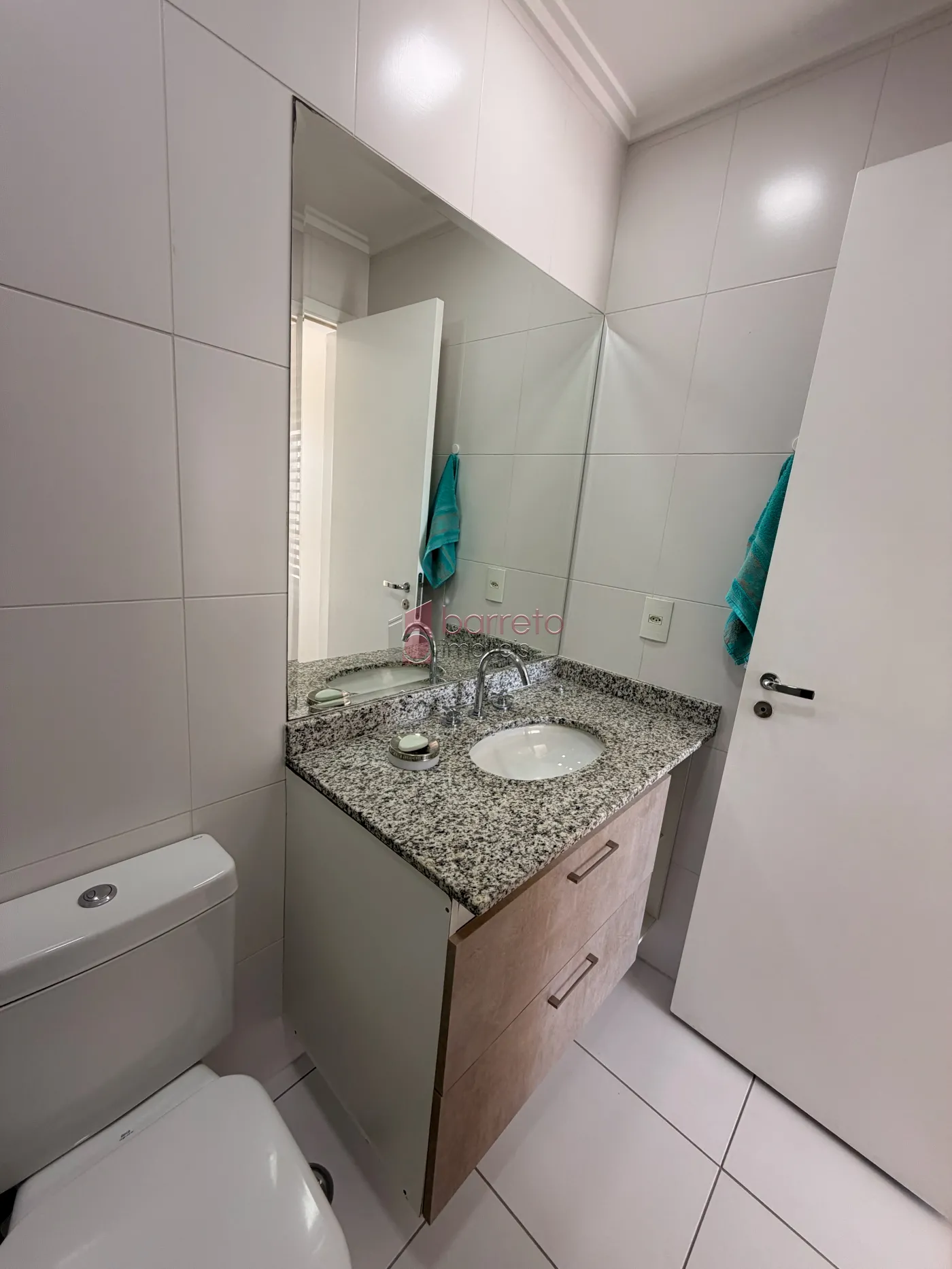 FLAT SEMI MOBILIADO PARA LOCAÇÃO NO CONDOMÍNIO IN DESING NA VILA ARENS – JUNDIAÍ/SP