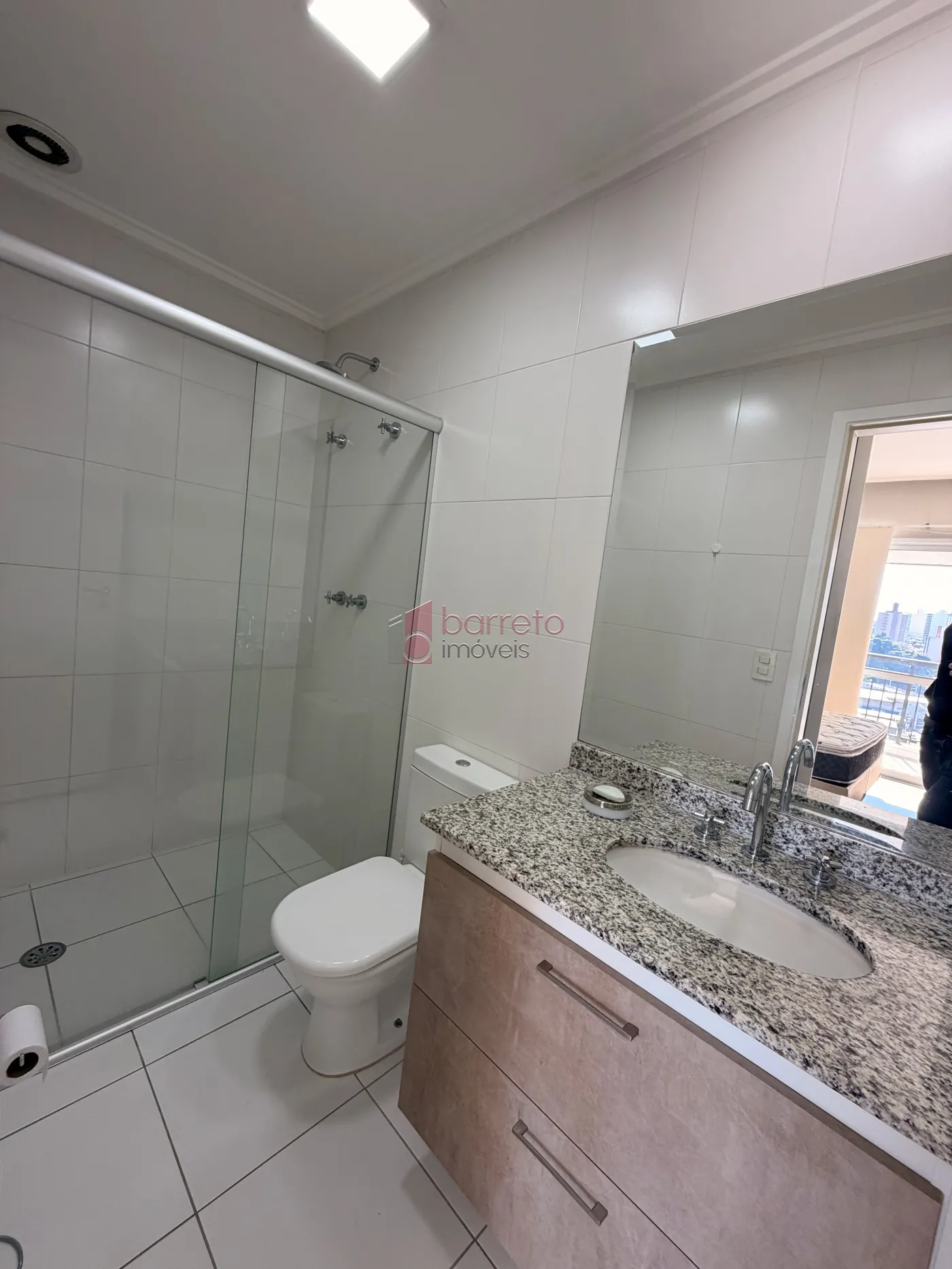 FLAT SEMI MOBILIADO PARA LOCAÇÃO NO CONDOMÍNIO IN DESING NA VILA ARENS – JUNDIAÍ/SP