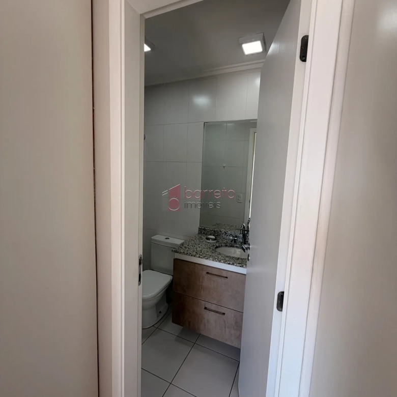 FLAT SEMI MOBILIADO PARA LOCAÇÃO NO CONDOMÍNIO IN DESING NA VILA ARENS – JUNDIAÍ/SP