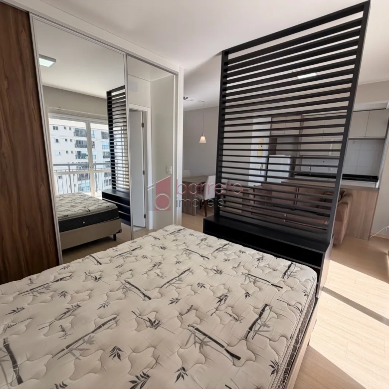 FLAT SEMI MOBILIADO PARA LOCAÇÃO NO CONDOMÍNIO IN DESING NA VILA ARENS – JUNDIAÍ/SP